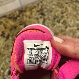 Nike toddler shoes size 5 pink and orange
